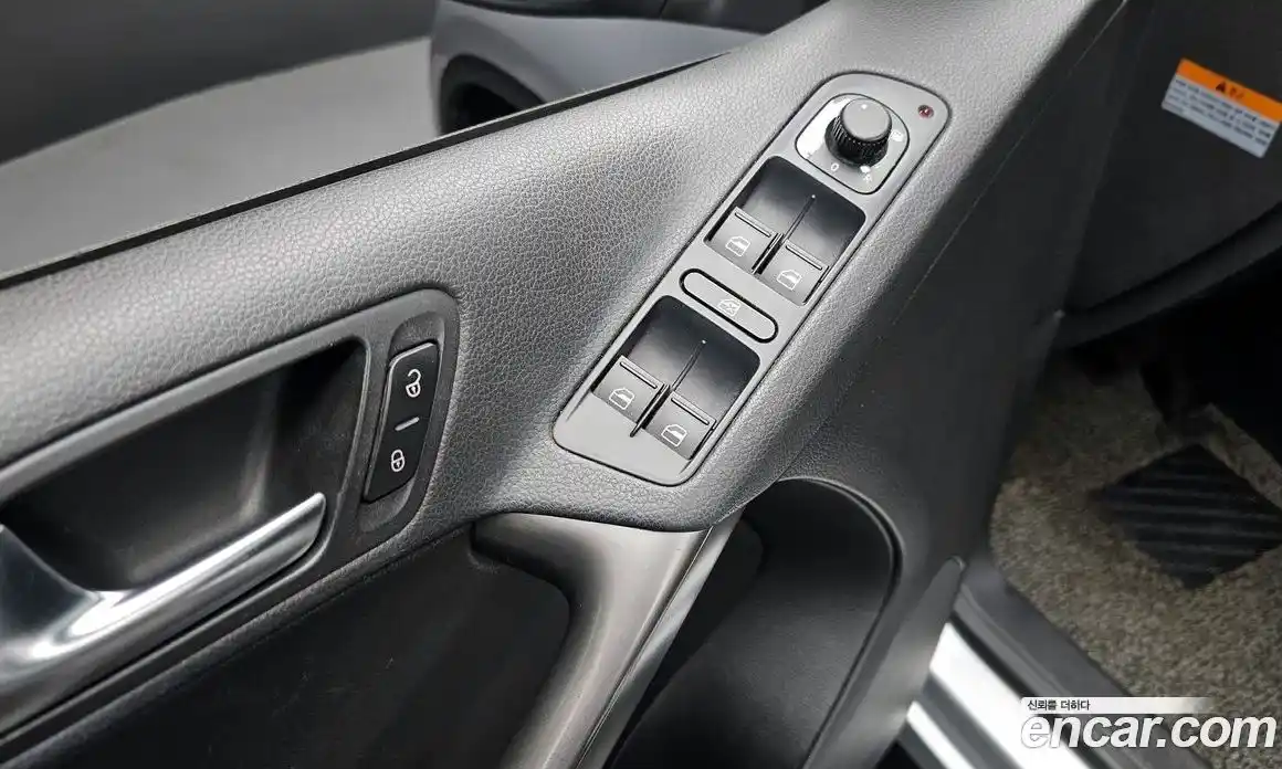 Volkswagen Tiguan 2009 2.0 гидро в Москве № 767162, фото 18