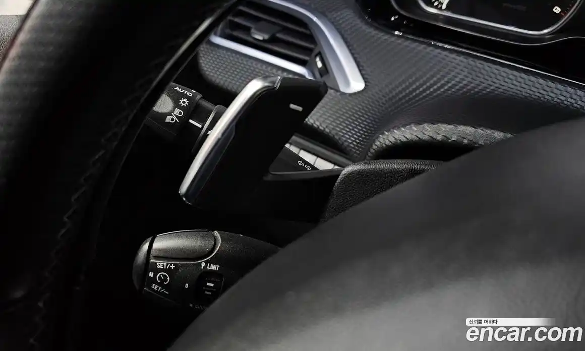 Peugeot 2008 2015 1.6 гидро в Москве № 827514, фото 17