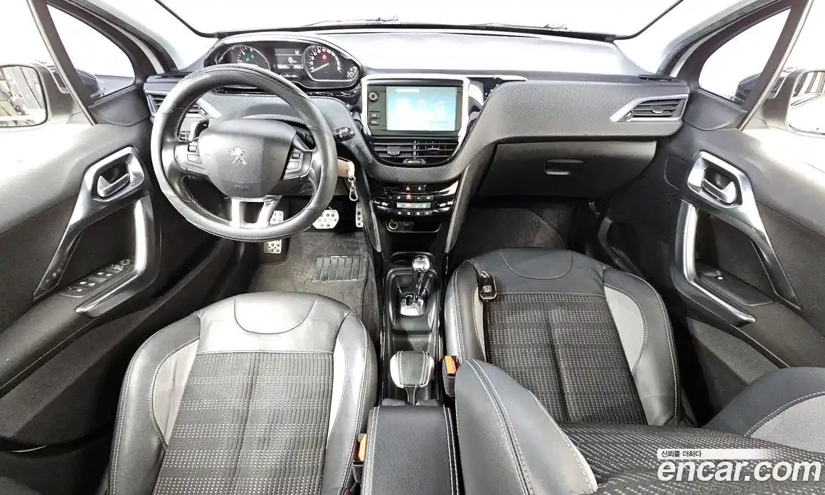 Peugeot 2008 2015 1.6 гидро в Москве № 827514, фото 7