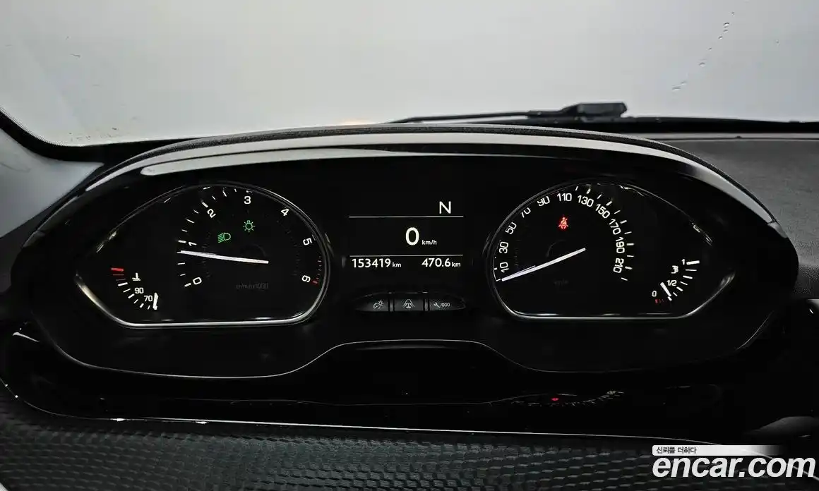 Peugeot 2008 2015 1.6 гидро в Москве № 827514, фото 8