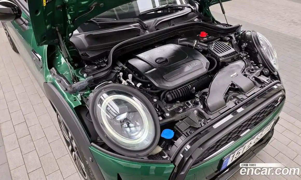 Mini Cooper Convertible 2024 2.0 гидро в Москве № 861429, фото 6