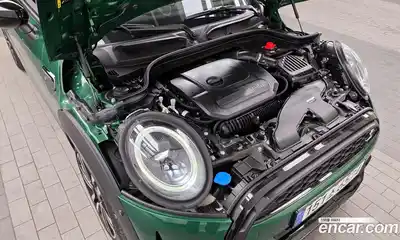 Mini Cooper Convertible 2024 2.0 гидро в Москве № 861429, миниатюра 6