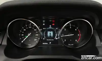 Land Rover Range-Rover Evoque 2019 2.0 гидро в Москве № 894835, миниатюра 8