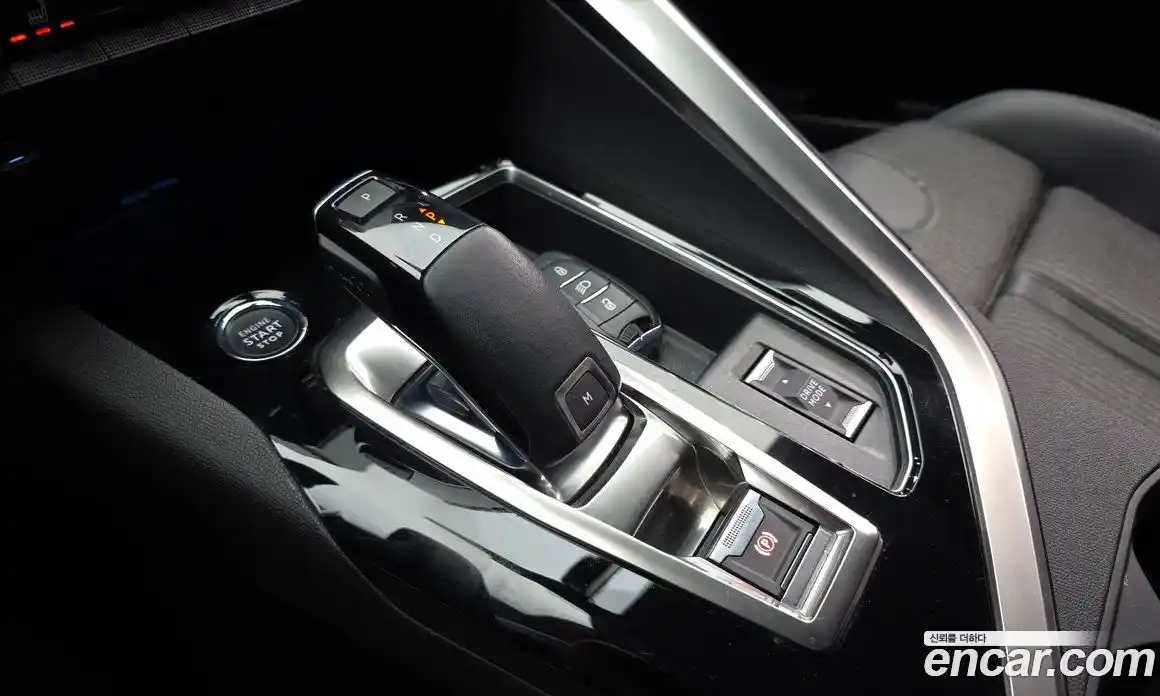 Peugeot 3008 2022 1.2 гидро в Москве № 897376, фото 9