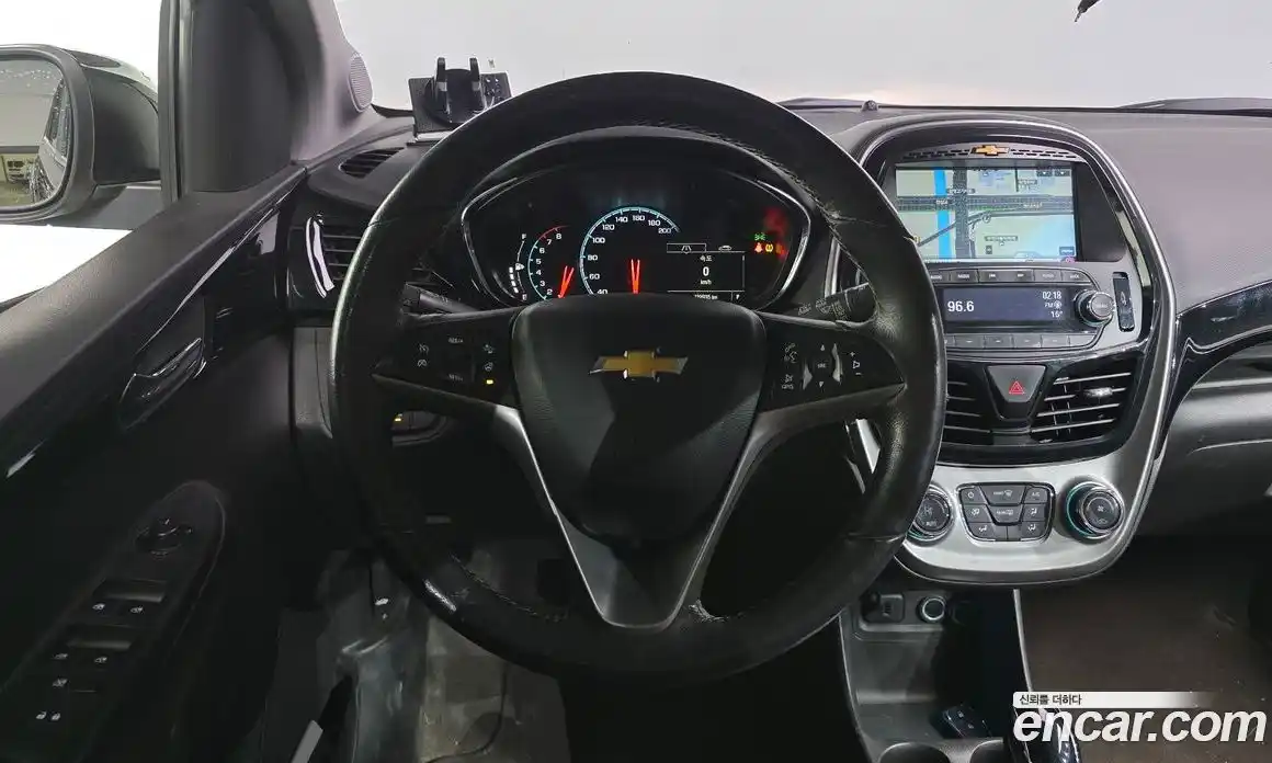 Chevrolet Spark 2016 1.0 гидро в Москве, фото 13