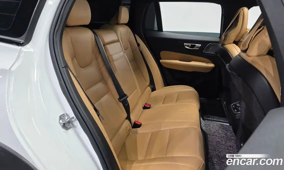 Volvo V60 2019 2.0 гидро в Москве № 972043, фото 12