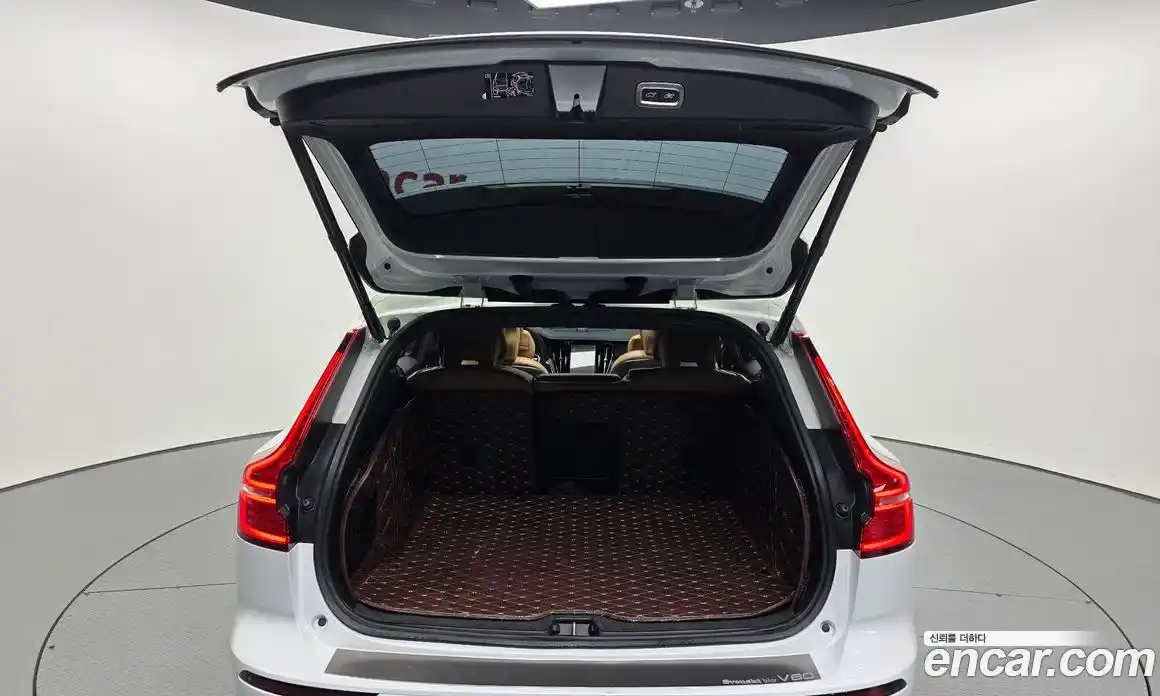 Volvo V60 2019 2.0 гидро в Москве № 972043, фото 20