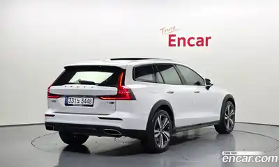 Volvo V60 2019 2.0 гидро в Москве № 972043, миниатюра 2