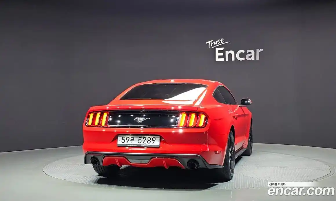 Ford Mustang 2017 2.3 гидро в Москве № 976340, фото 4