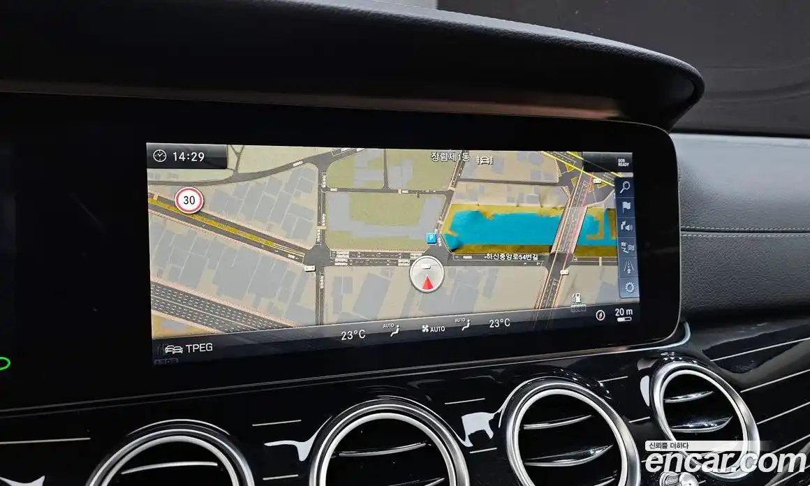 Mercedes-Benz E-Class 2018 3.0 гидро в Москве № 1001604, фото 14