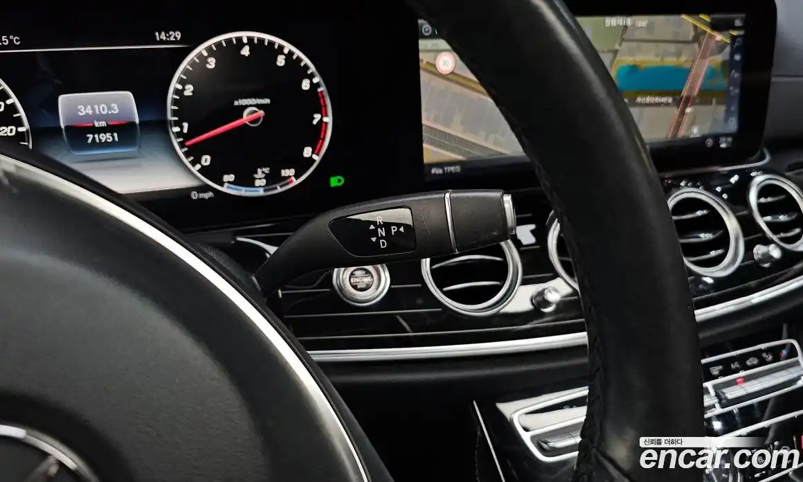 Mercedes-Benz E-Class 2018 3.0 гидро в Москве № 1001604, фото 9