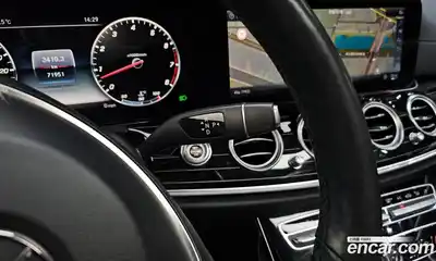 Mercedes-Benz E-Class 2018 3.0 гидро в Москве № 1001604, миниатюра 9