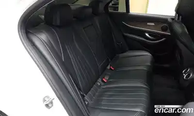 Mercedes-Benz E-Class 2017 2.0 гидро в Москве № 1001708, миниатюра 11