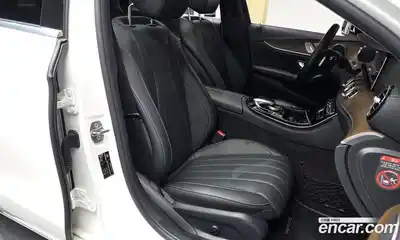 Mercedes-Benz E-Class 2017 2.0 гидро в Москве № 1001708, миниатюра 9