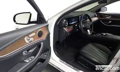 Mercedes-Benz E-Class 2017 2.0 гидро в Москве № 1001708, миниатюра 10