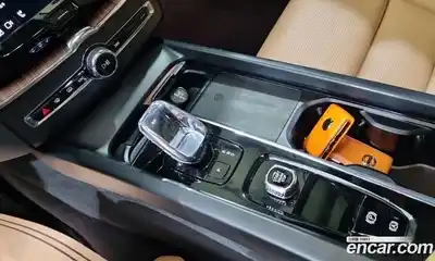 Volvo XC60 2024 2.0 гидро в Москве № 1003069, миниатюра 9