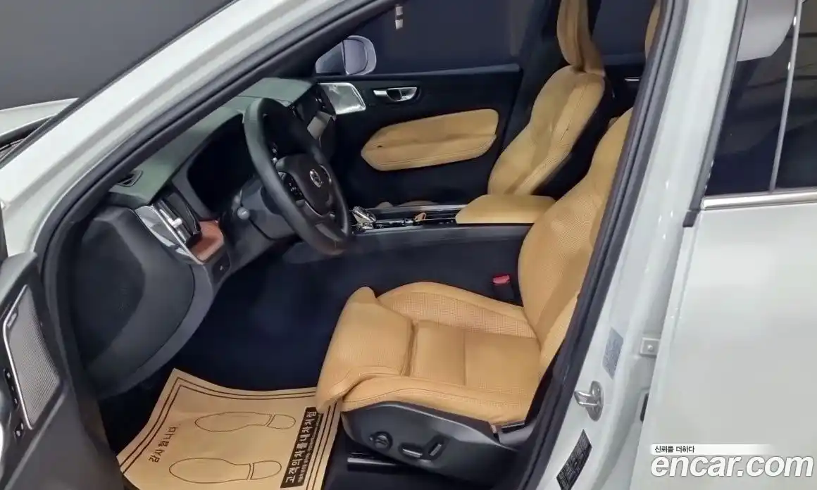 Volvo XC60 2024 2.0 гидро в Москве № 1003069, фото 10