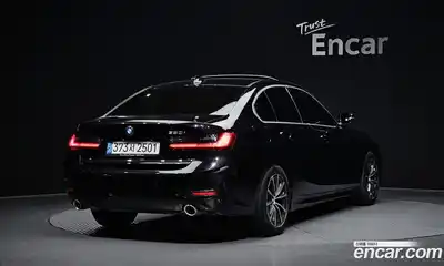 BMW 3-Series 2021 2.0 Автомат в Москве № 1004633, миниатюра 2