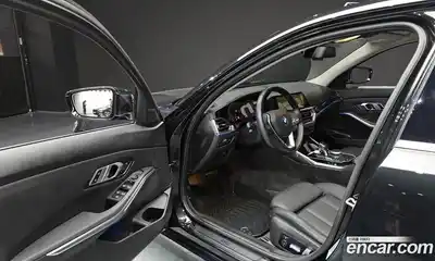 BMW 3-Series 2021 2.0 Автомат в Москве № 1004633, миниатюра 10