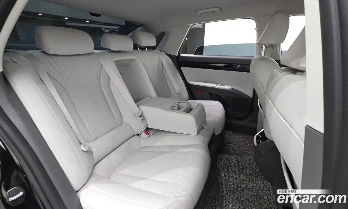 Hyundai Grandeur 2023 1.6 Автомат в Москве № 1006520, фото 12