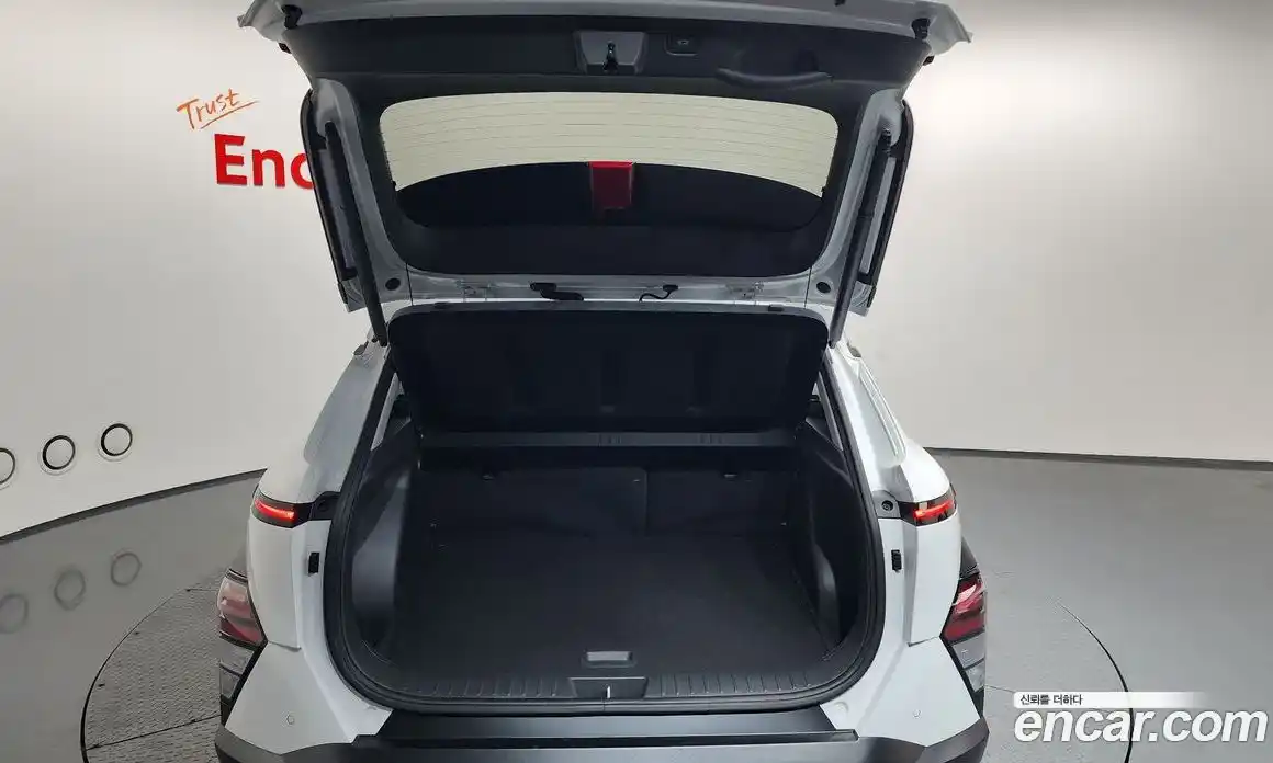 Hyundai Kona 2023 1.6 Автомат в Москве № 1007552, фото 20