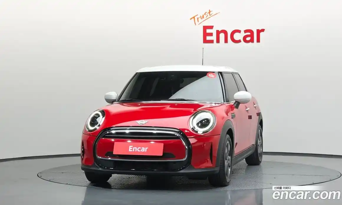 Mini Cooper 2023 1.5 гидро в Москве № 1013719, фото 3