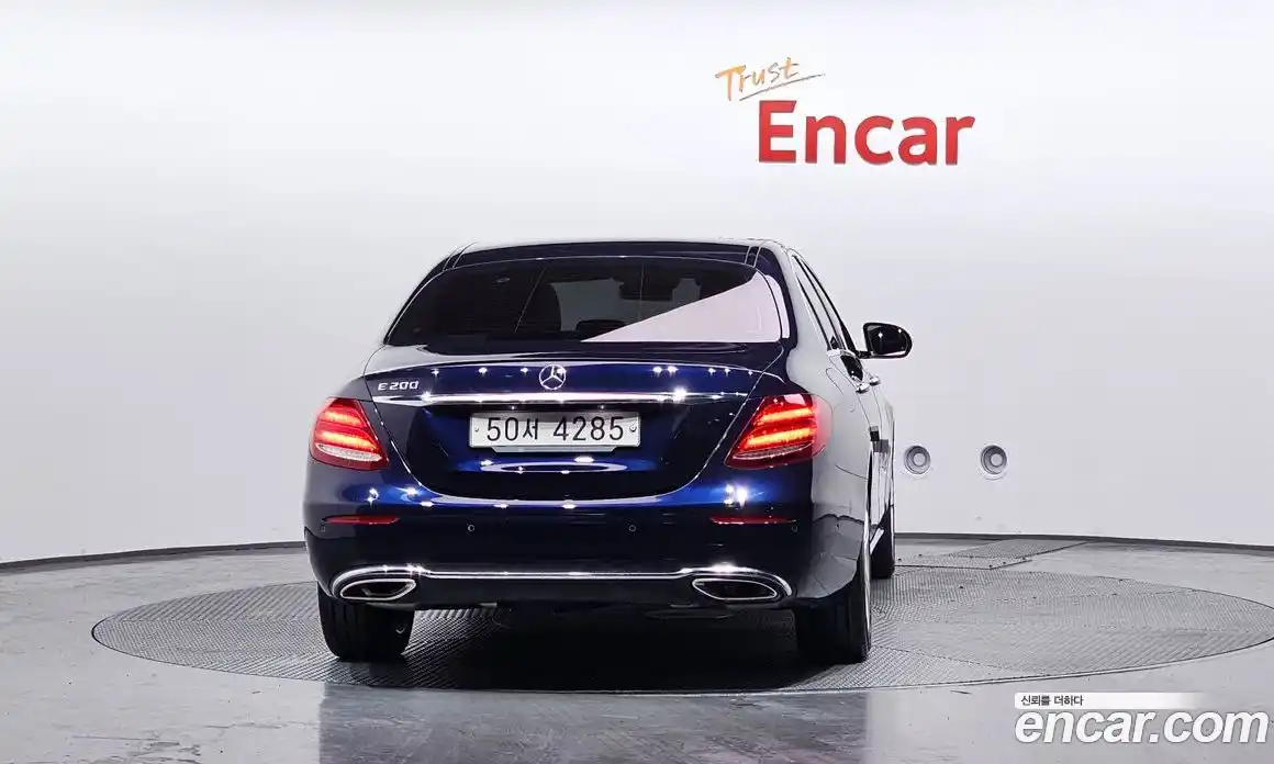 Mercedes-Benz E-Class 2018 2.0 гидро в Москве № 143187, фото 4