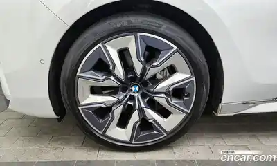 BMW i7 2023 0.3 гидро в Москве № 154854, миниатюра 5