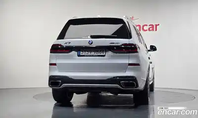 BMW X7 2023 3.0 гидро в Москве № 157897, миниатюра 4