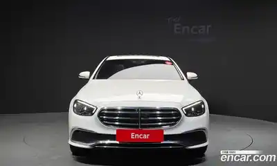 Mercedes-Benz E-Class 2022 2.0 гидро в Москве, миниатюра 3