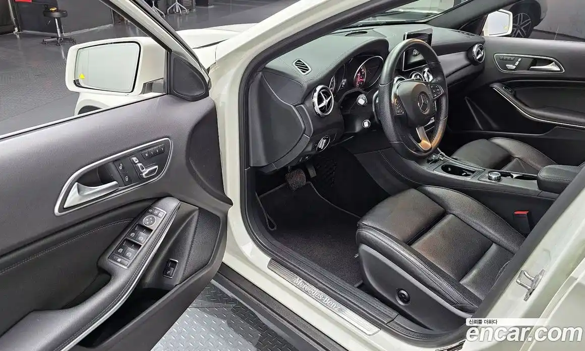 Mercedes-Benz GLA-Class 2018 2.0 гидро в Москве № 161563, фото 11