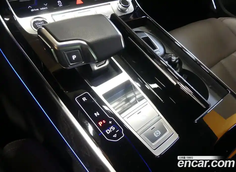 Audi A8 2022 3.0 гидро в Москве № 163932, фото 9