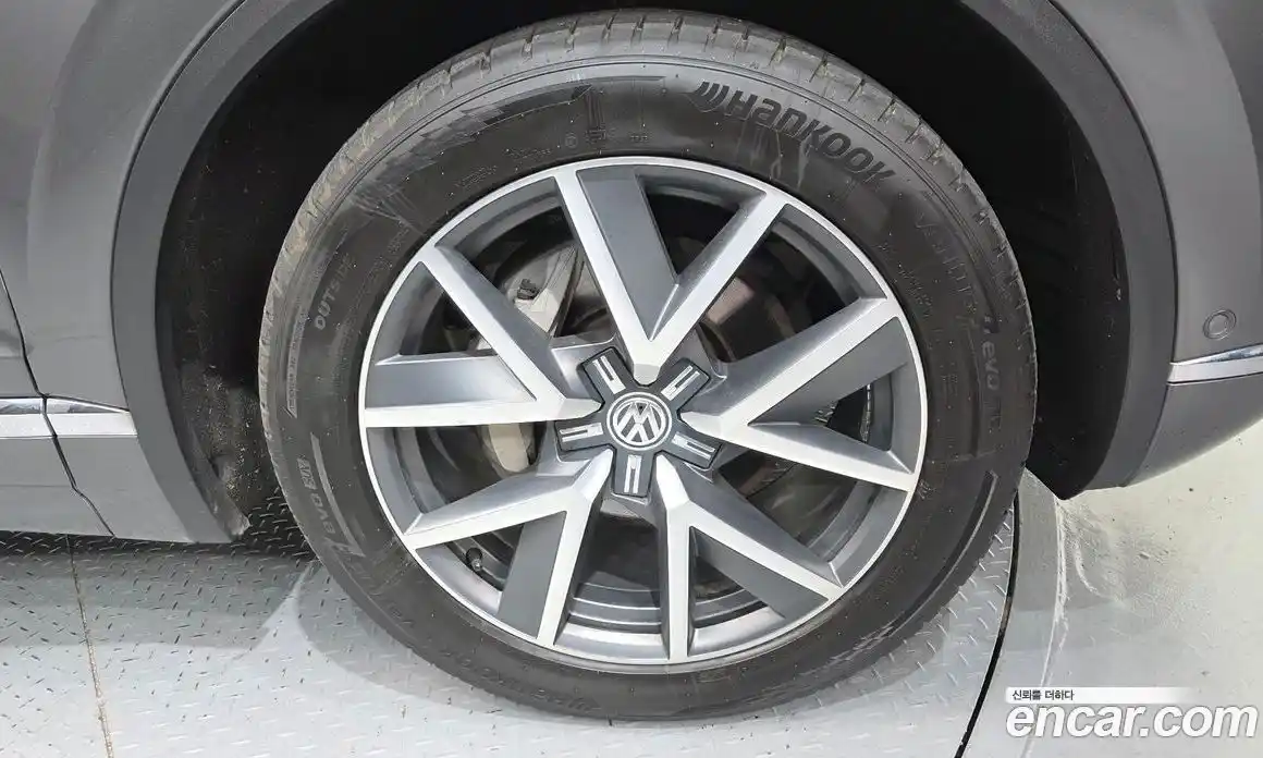 Volkswagen Touareg 2020 3.0 гидро в Москве № 169070, фото 5