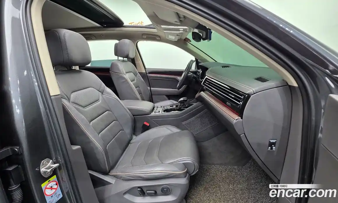Volkswagen Touareg 2020 3.0 гидро в Москве № 169070, фото 10