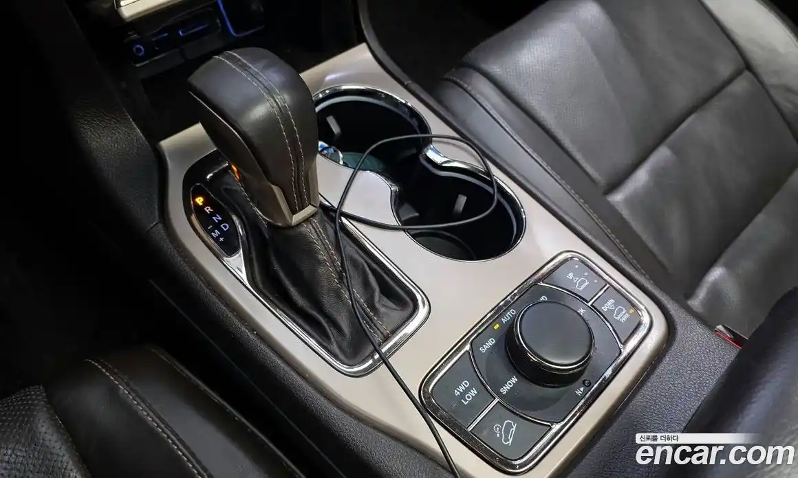 Jeep Cherokee 2016 3.0 гидро в Москве № 169885, фото 9