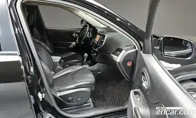 Jeep Cherokee 2018 2.4 гидро в Москве № 169908, миниатюра 12