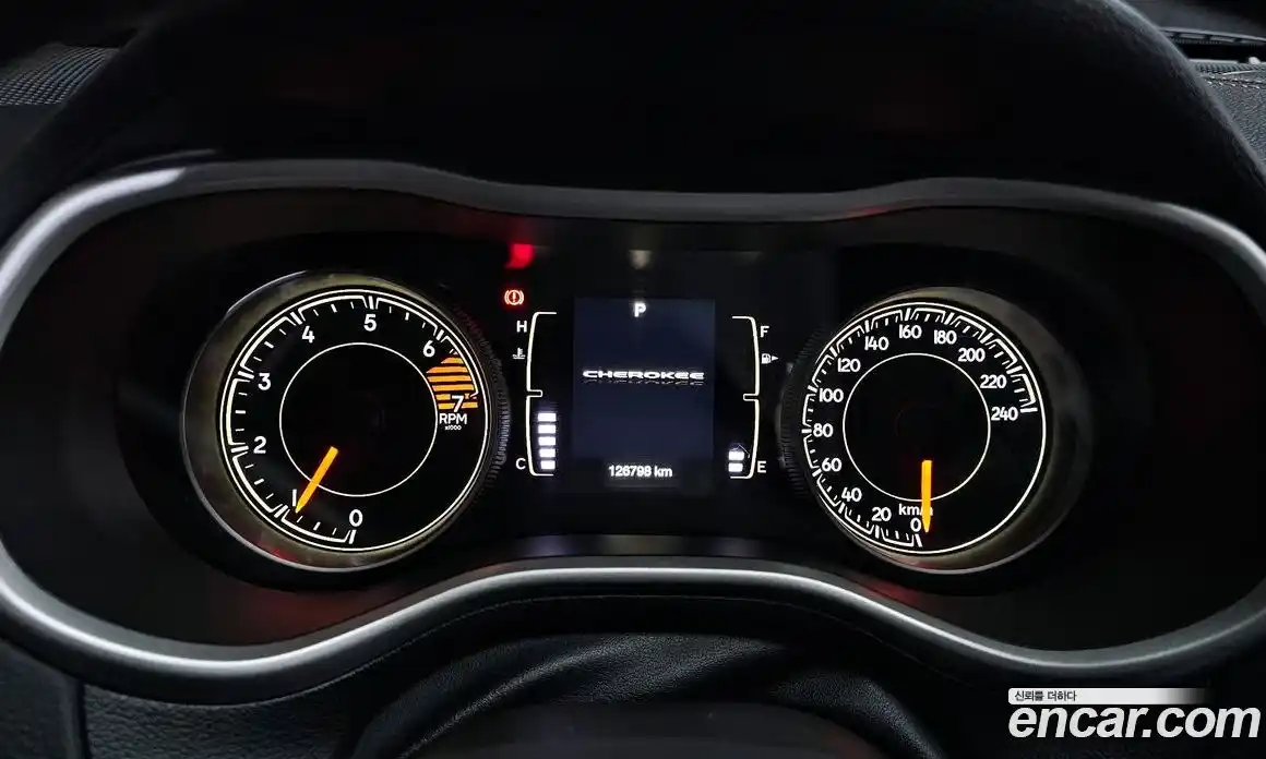 Jeep Cherokee 2018 2.4 гидро в Москве № 169908, фото 8
