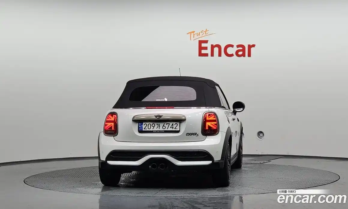 Mini Cooper Convertible 2024 2.0 гидро в Москве № 180566, фото 4