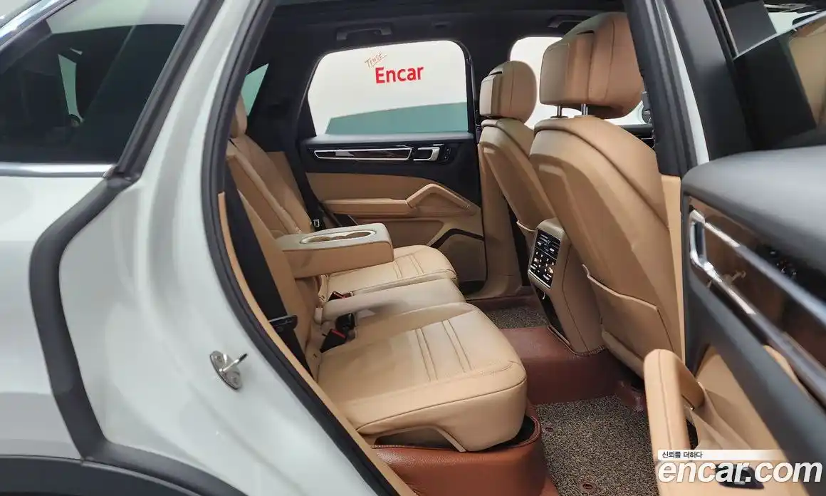 Porsche Cayenne 2019 3.0 гидро в Москве № 197349, фото 10