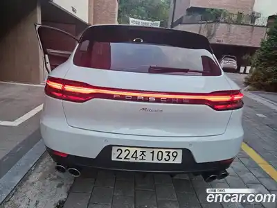 Porsche Macan 2019 2.0 гидро в Москве № 197935, миниатюра 2
