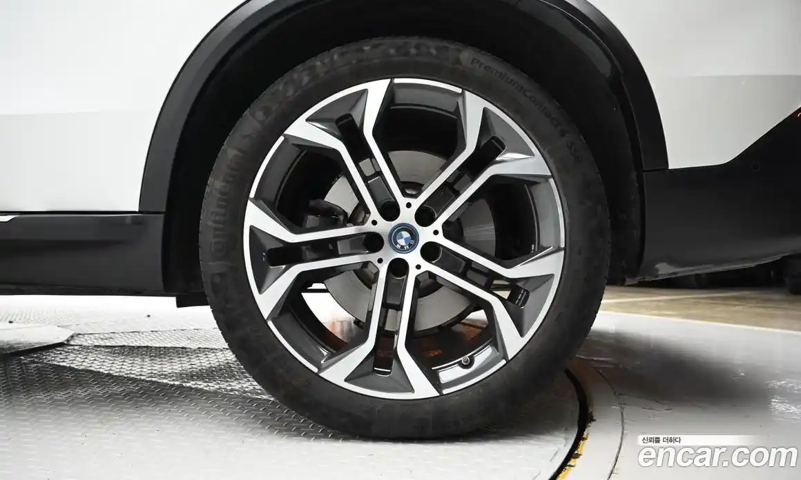 BMW X5 2024 3.0 гидро в Москве № 210858, фото 5
