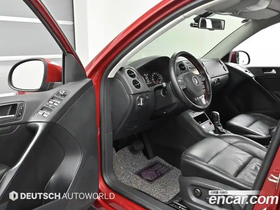 Volkswagen Tiguan 2013 2.0 гидро в Москве № 215329, фото 11