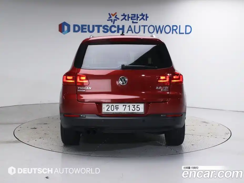 Volkswagen Tiguan 2013 2.0 гидро в Москве № 215329, фото 4