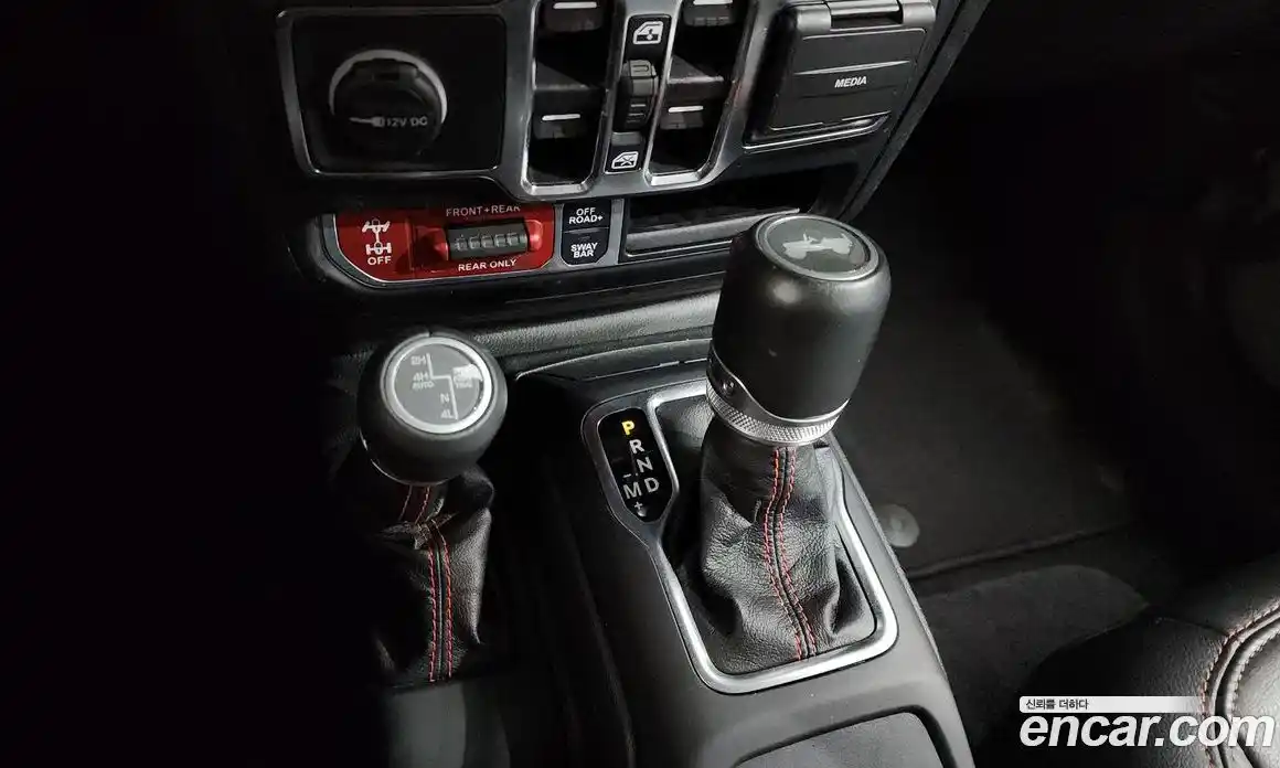 Jeep Wrangler 2023 2.0 гидро в Москве № 215415, фото 9