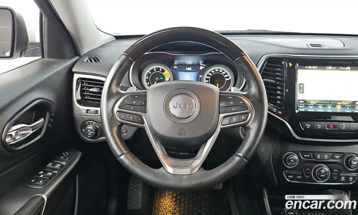Jeep Cherokee 2021 3.2 гидро в Москве № 215441, фото 13