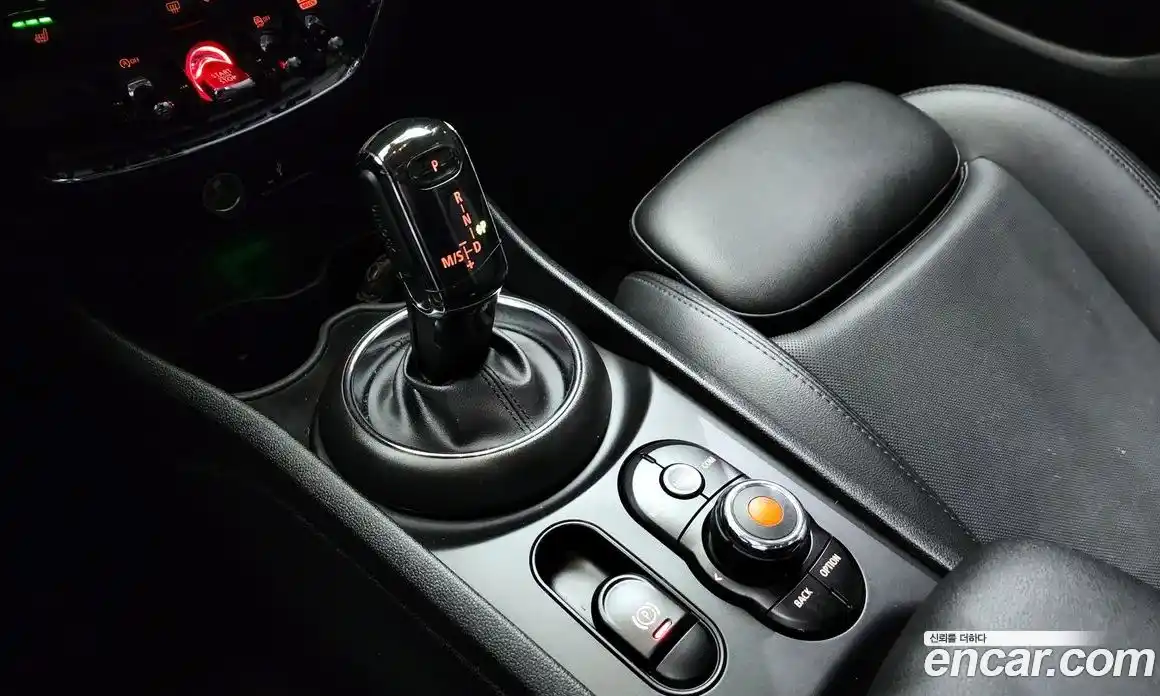 Mini Clubman 2020 1.5 гидро в Москве № 228234, фото 9