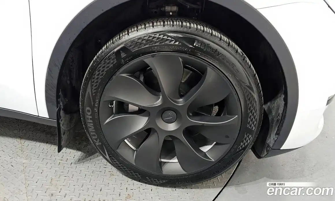 Tesla Model Y 2023 0.2 гидро в Москве № 231682, фото 5