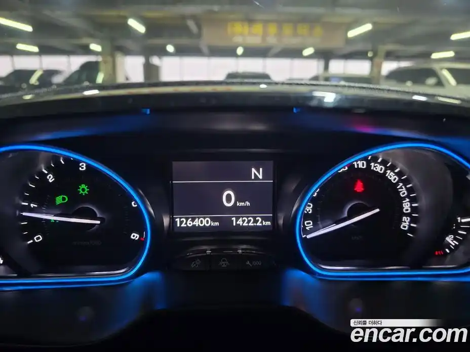 Peugeot 2008 2015 1.6 гидро в Москве № 236834, фото 9