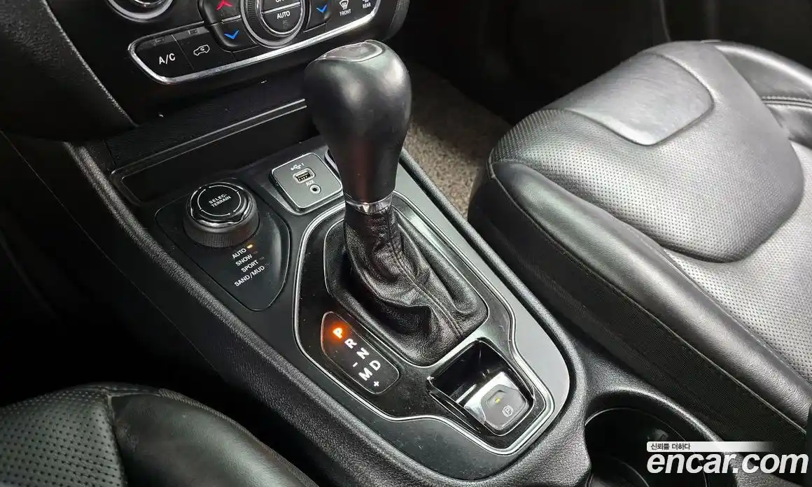 Jeep Cherokee 2020 2.4 гидро в Москве № 278691, фото 9