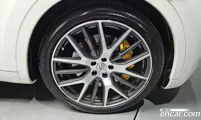 Maserati Levante 2017 3.0 гидро в Москве № 282818, миниатюра 5